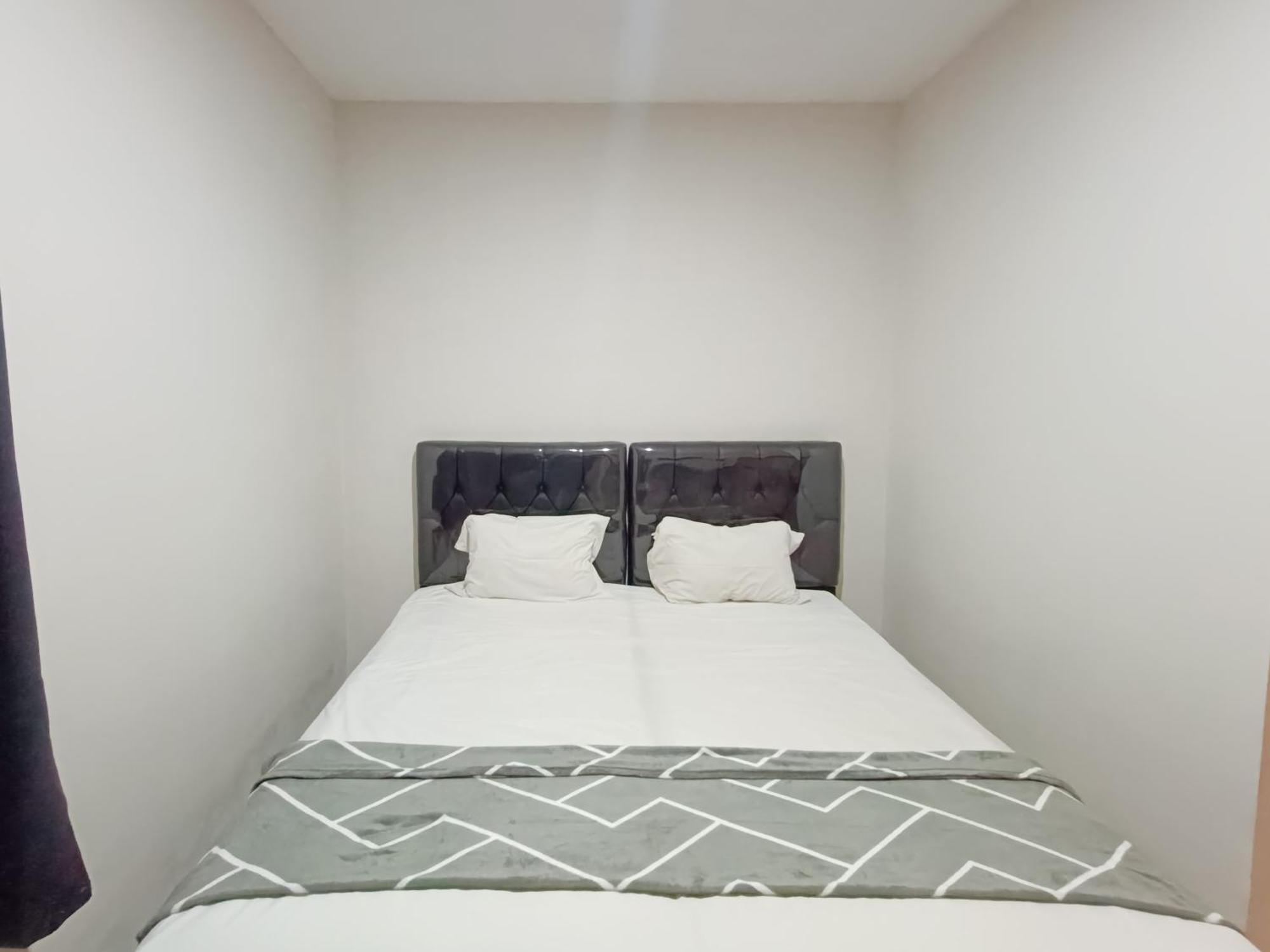 Happy Family Homestay Jember Mitra Reddoorz Екстериор снимка