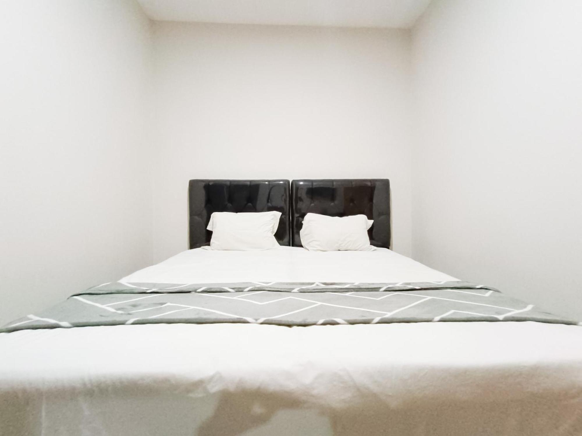 Happy Family Homestay Jember Mitra Reddoorz Екстериор снимка
